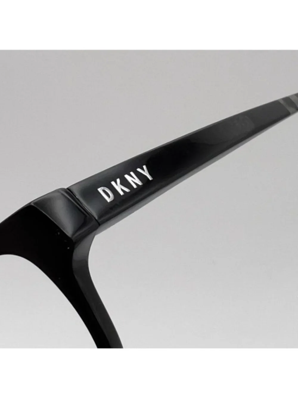 DKNY DK5009 001 Eyeglass Frames Full Rim Horn Cat Eye Rectangle Black 52-16-135